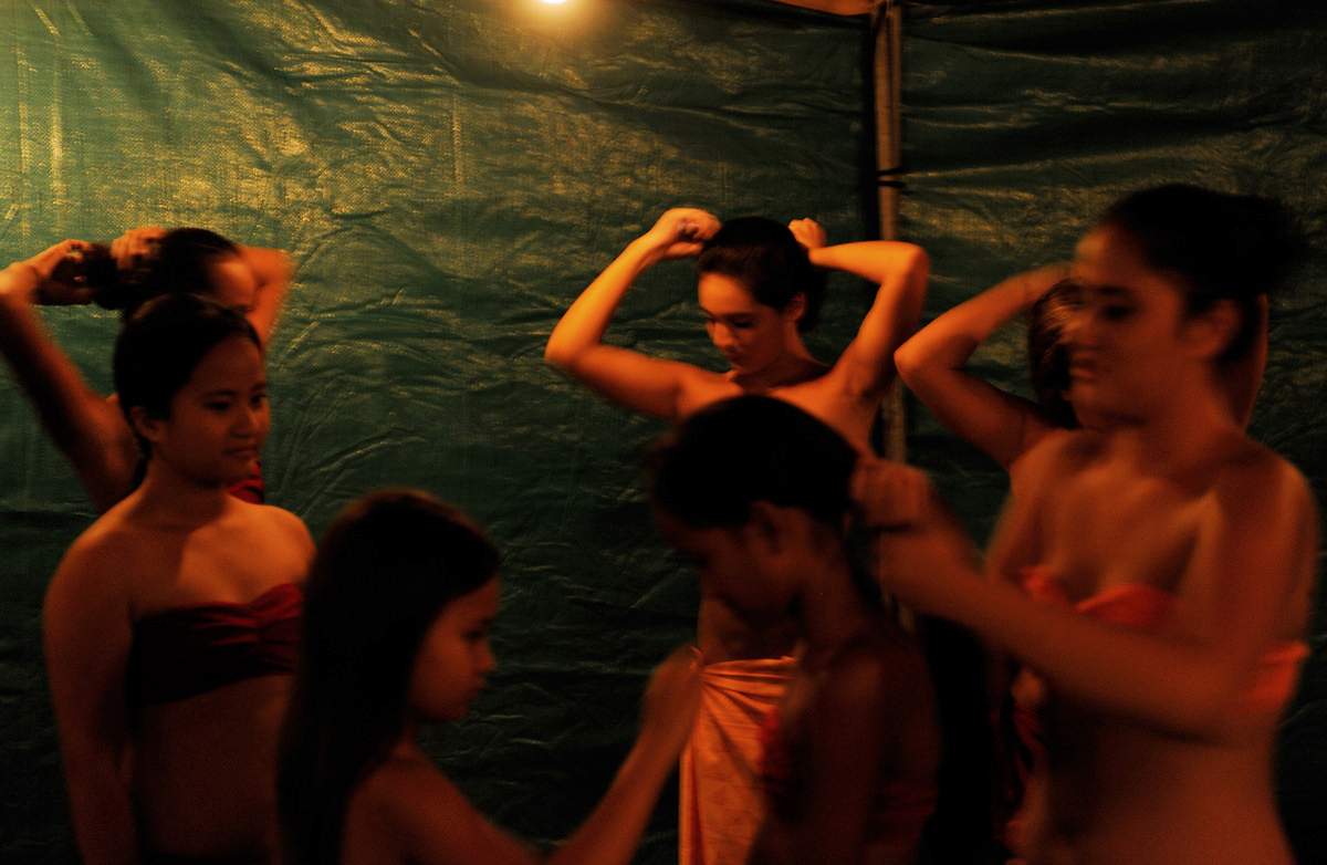 Danses Polynésiennes – Festival de danse de Papara, Tahiti, par Laurent Paillier, photographe de danse contemporaine